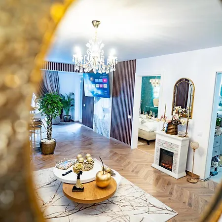 Apartman Almi 4*